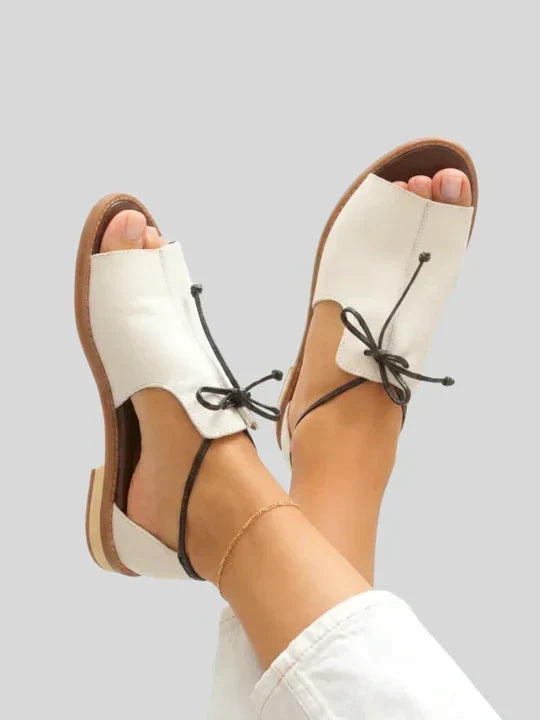 Lilliana leather sandals in white, close-up of open-toe front