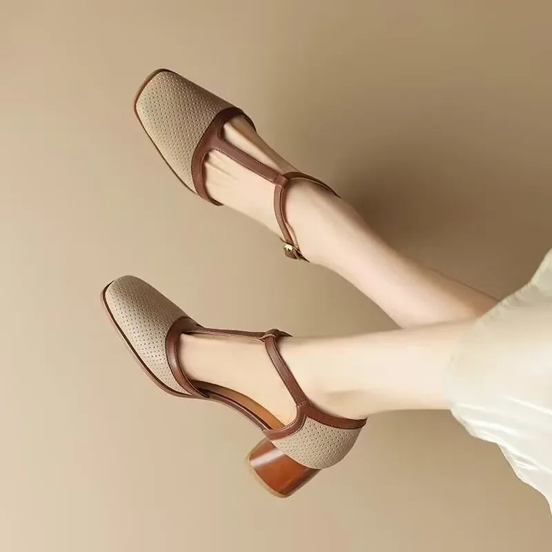 Genira mid-heel classic shoes in beige, square toe and heel detail