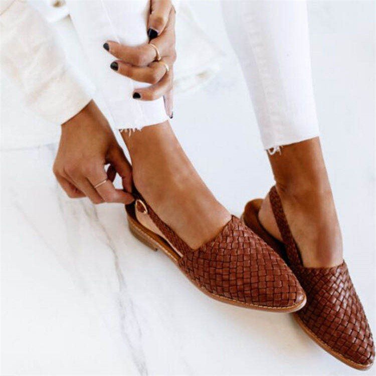 Ismeris woven loafers in brown, close-up of open back