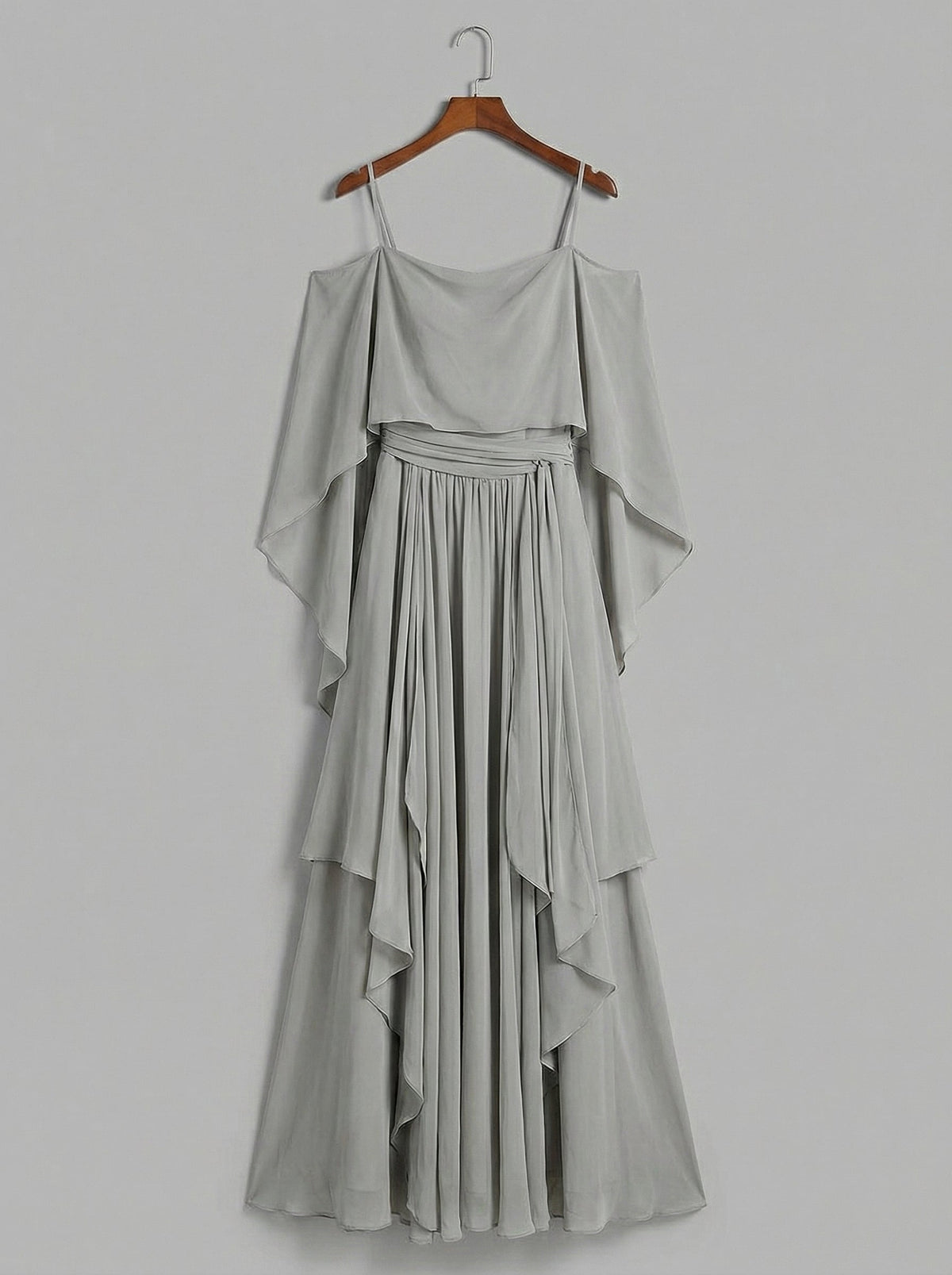 Isabela silver fluid set on a hanger, front view