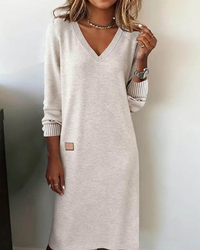 Jana comfortable dress in grey, front view with deep V-neckline
