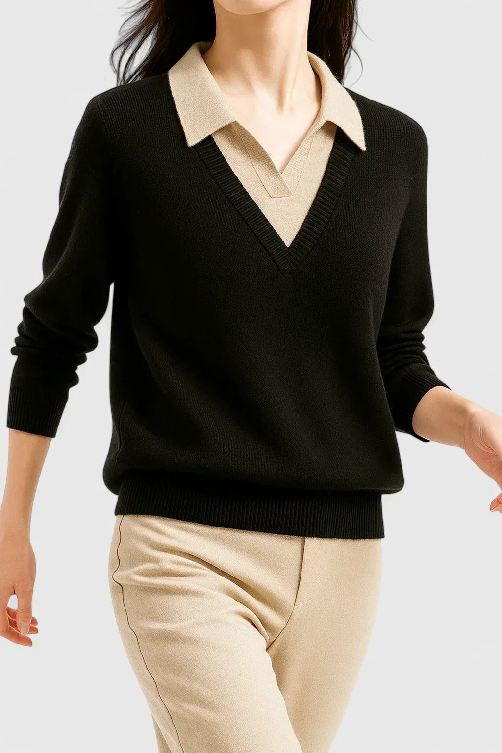 Jovi elegant sweater in black with beige collar, front view