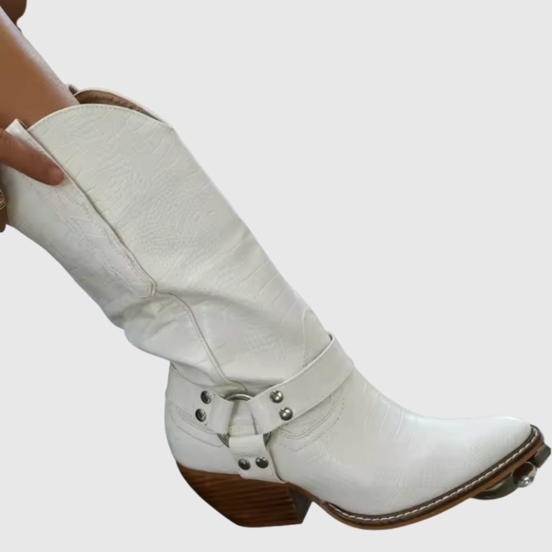 Fiorenne cowboy boot in white, close-up of studded ankle harness