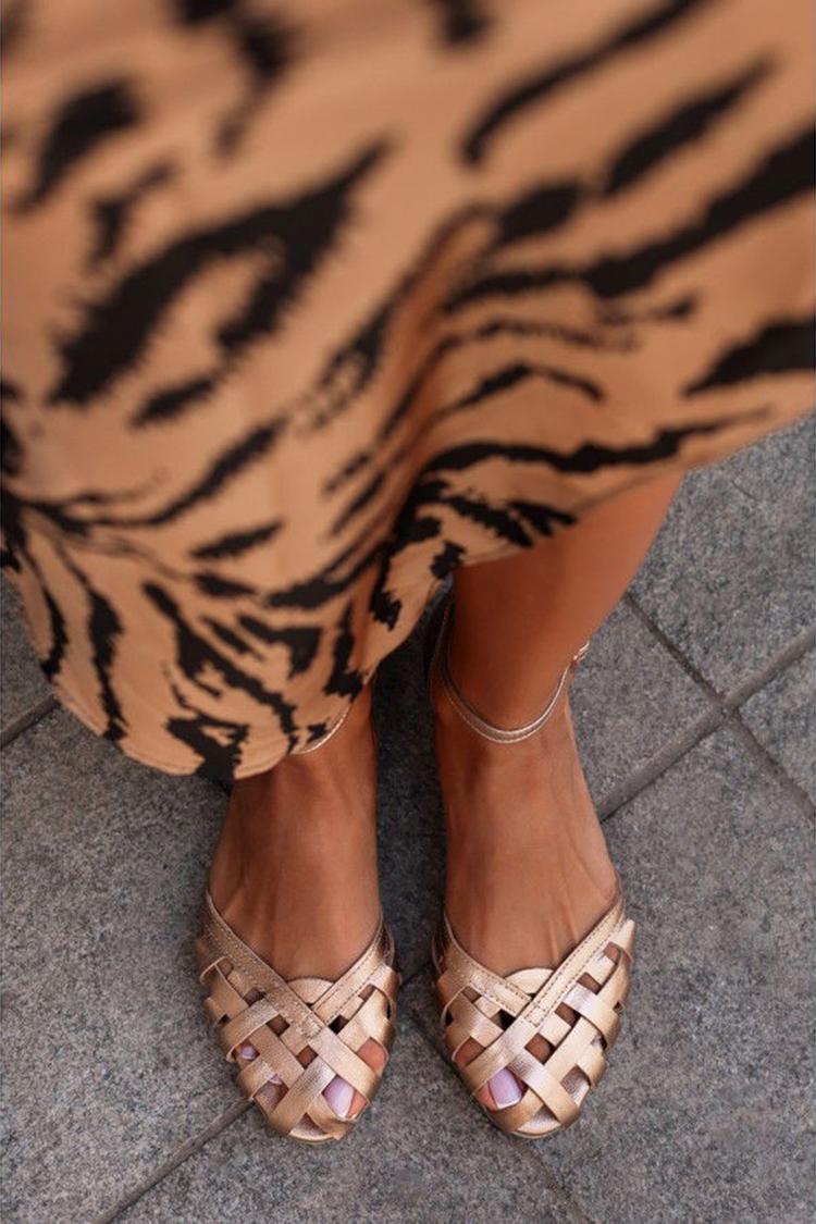 Champagne round-toe sandals in champagne, close-up front view