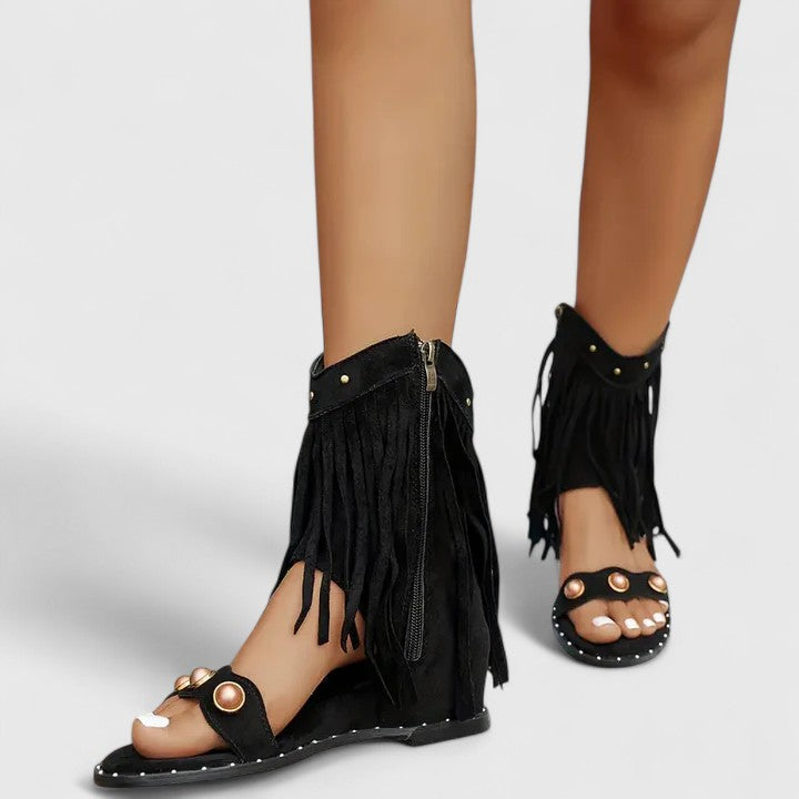 Giselina fringed sandals in black, close-up of ankle cuff