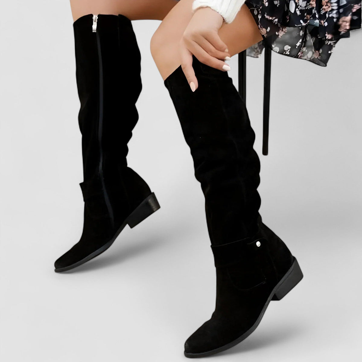 Adeliza slouch knee-high riding boots in black, close-up of shaft and block heel