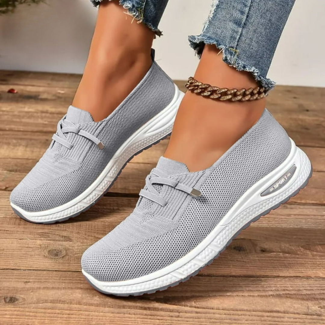 Raquel orthopedic comfort shoes in grey, front view on the foot