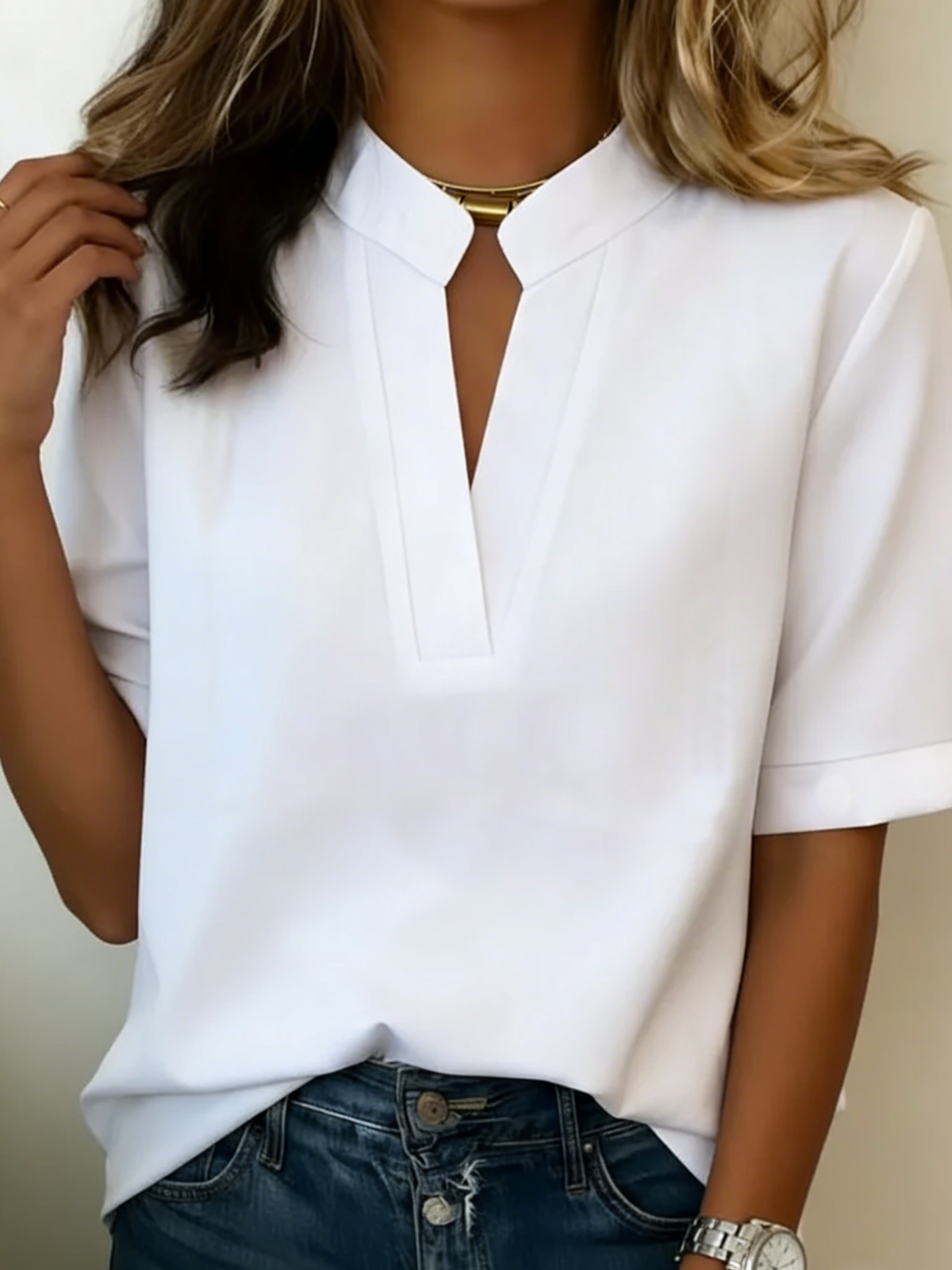 Élise short sleeve blouse in white, close front view of collar