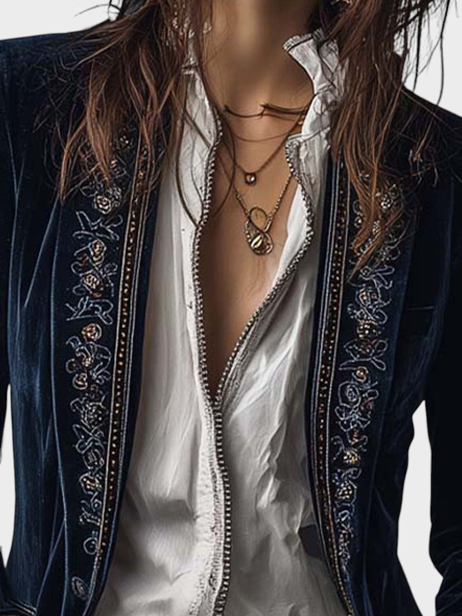 Nurie velvet blazer in navy blue, close-up of lapel embroidery