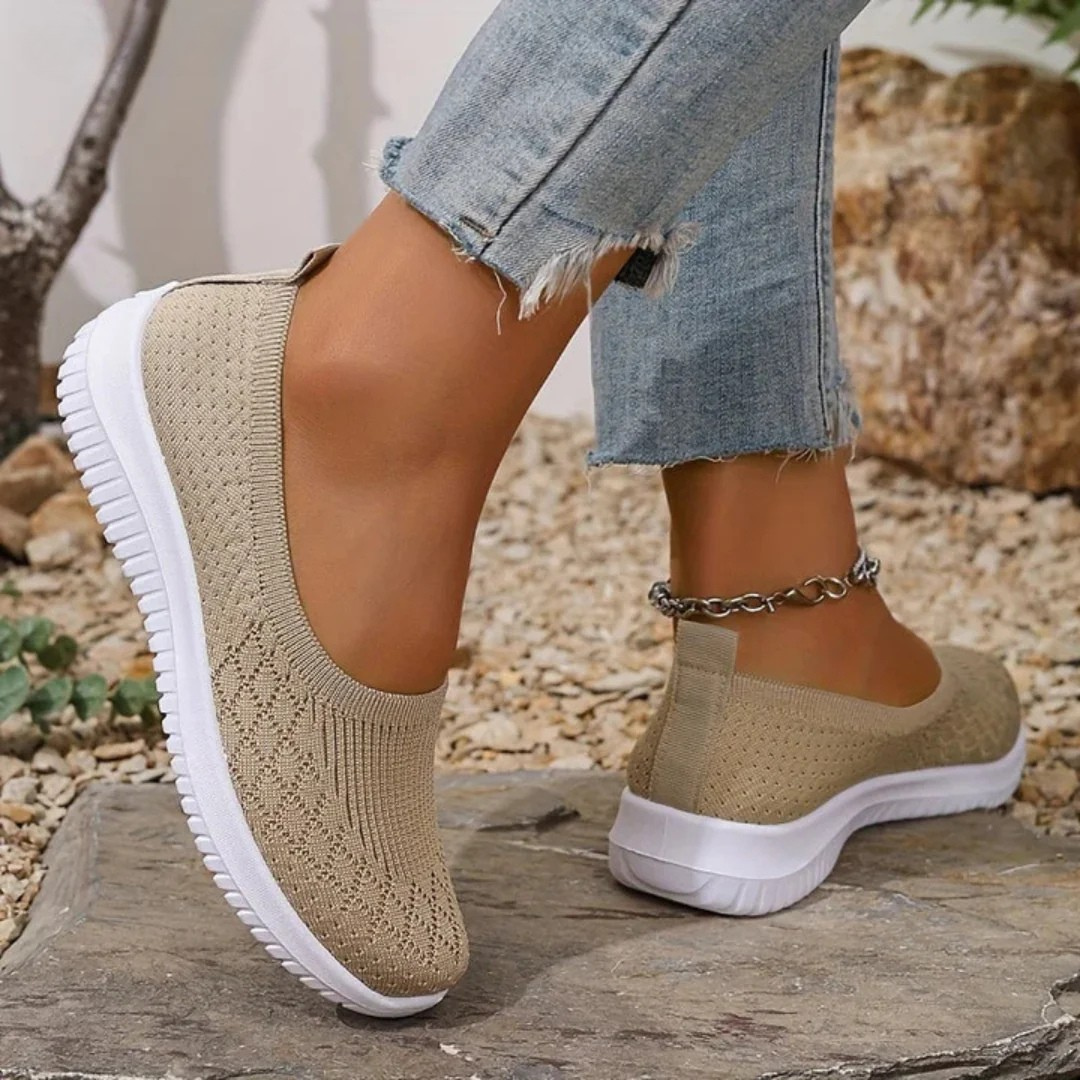Estella slip-on shoes in khaki, close-up of textured upper and white sole