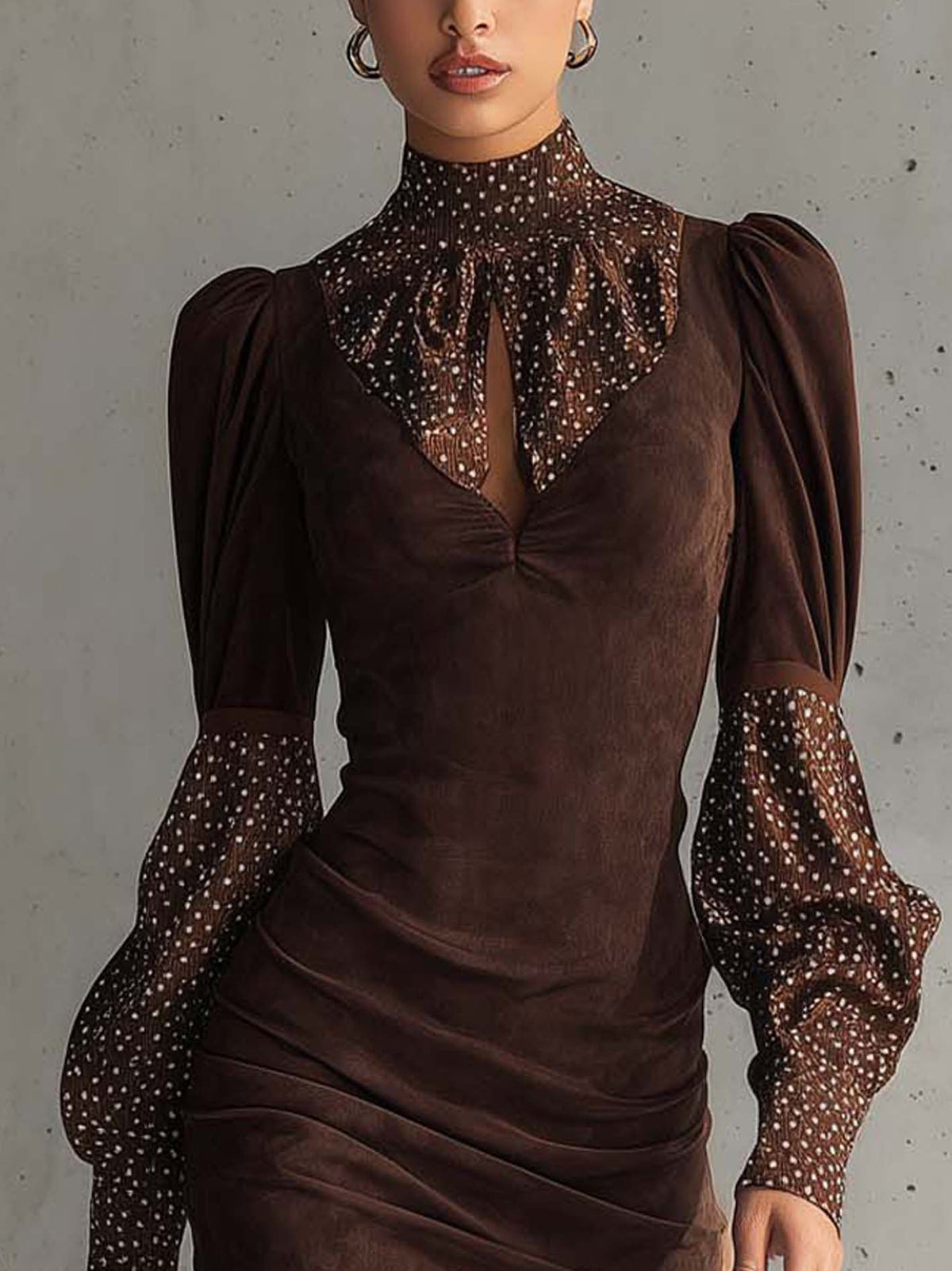Paully dress in brown, close-up of high gathered neck and keyhole detail