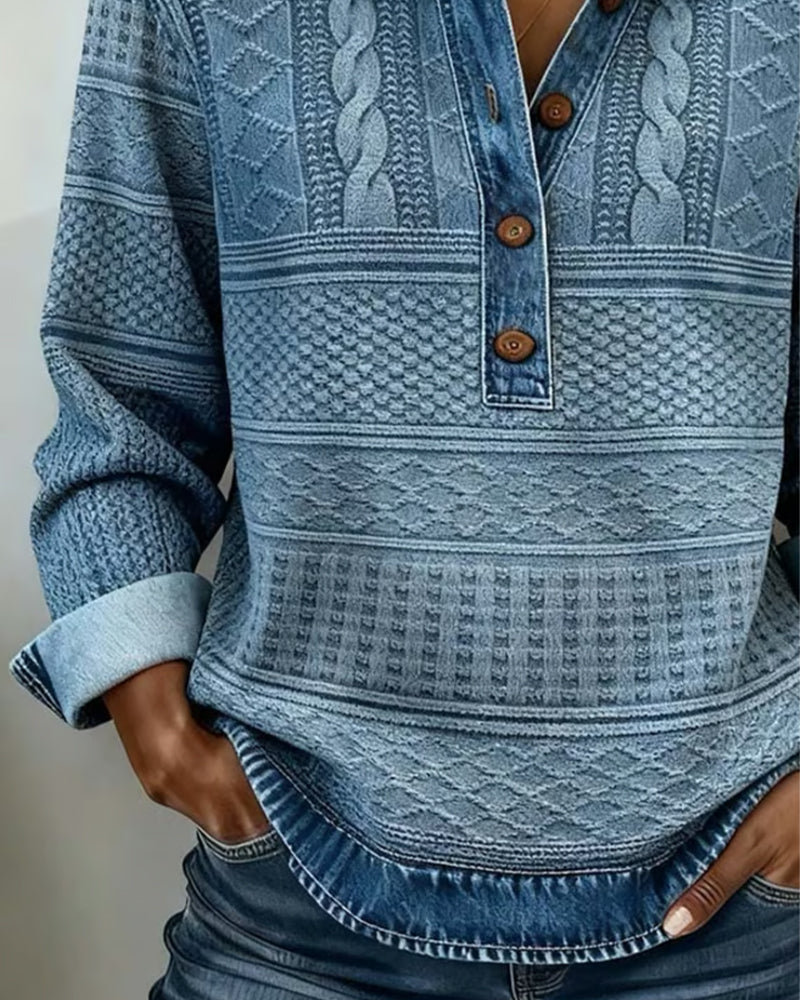 Loryn sweatshirt in blue, close-up of cable and waffle knit texture