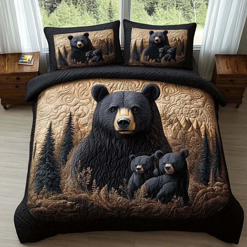 Woodland quilted bedding set with black bear and cubs design