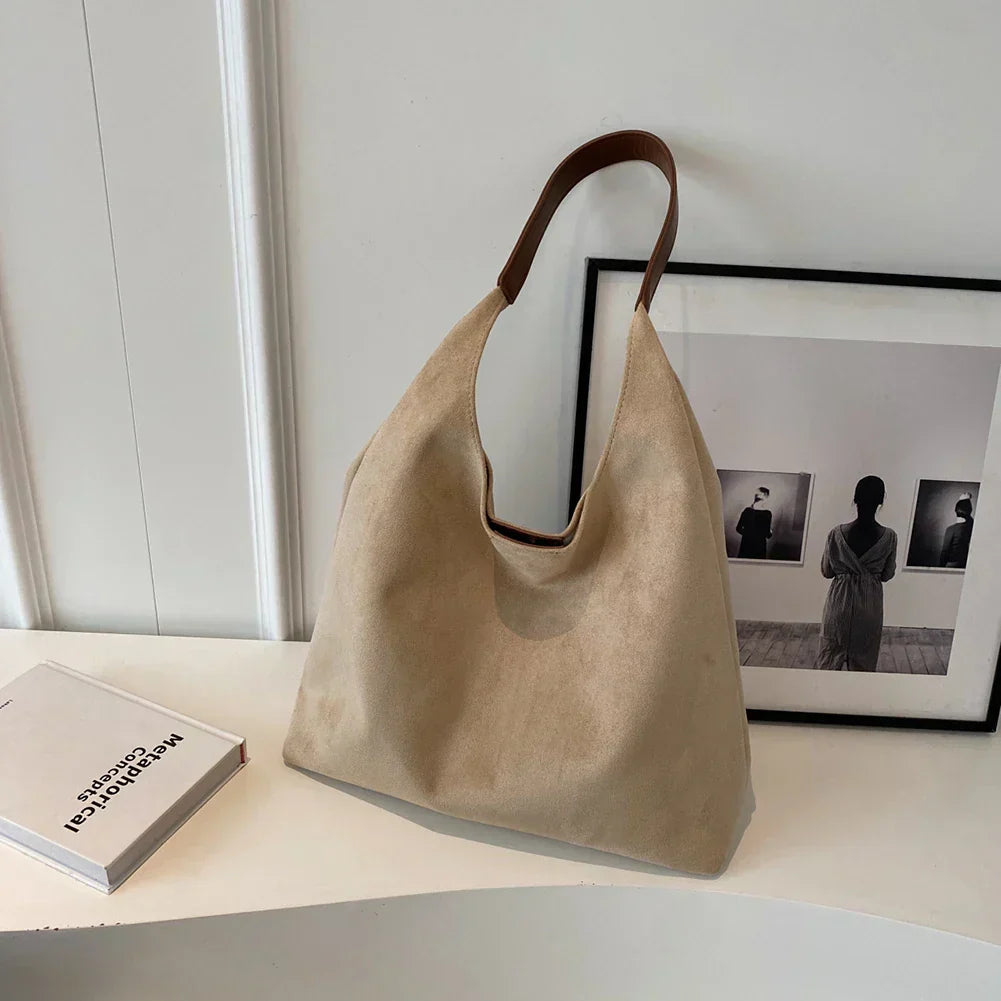 Ottilie shoulder bag in beige suede with contrast strap