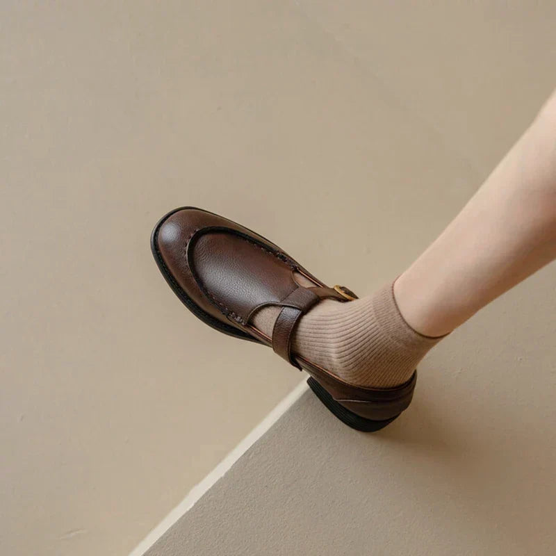 Nancy leather shoes in brown, side view showing low block heel