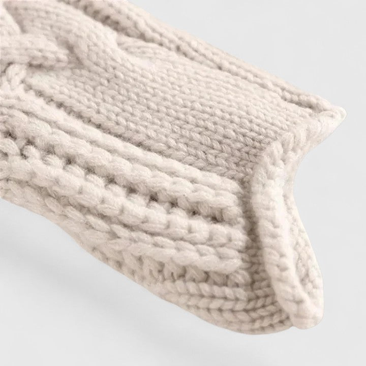 Zendrielle sweater in beige, close-up of ribbed cuff