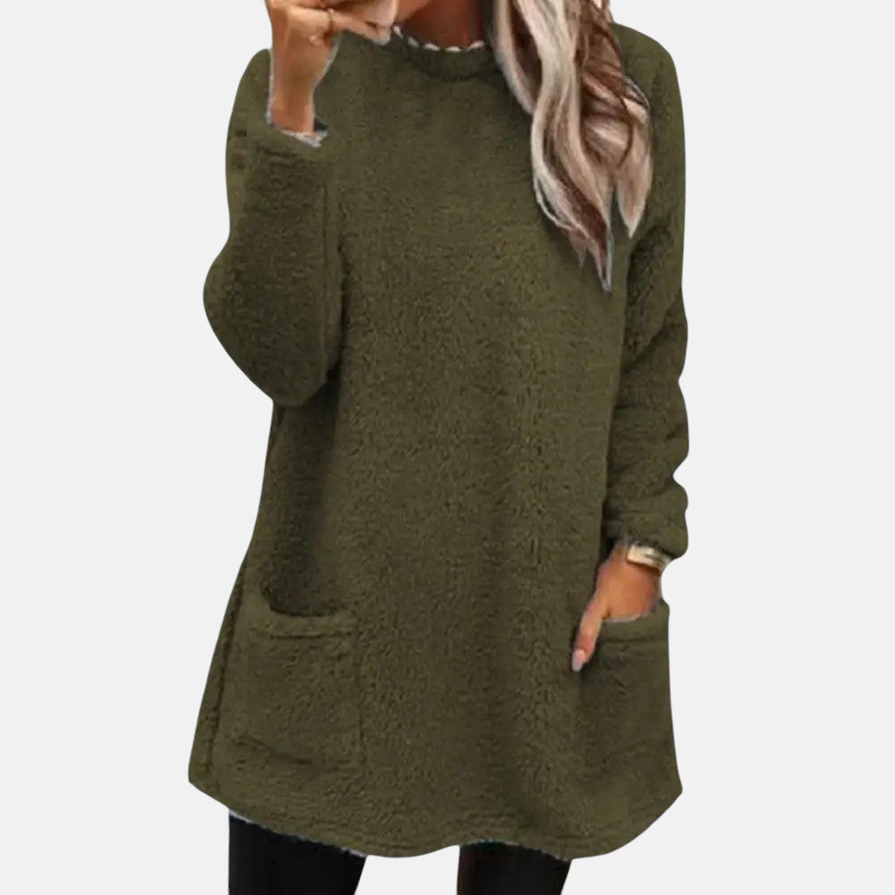 Emeris comfortable sweater in army green, front view