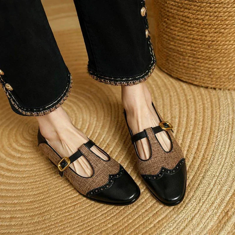 Mora vintage-inspired shoes in black, worn front view