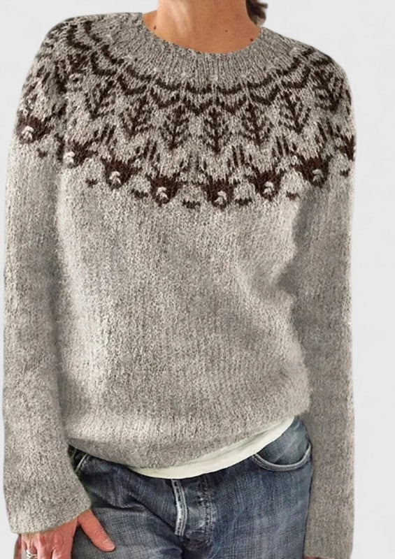 Elyvianne sweater in grey and brown, front view on model
