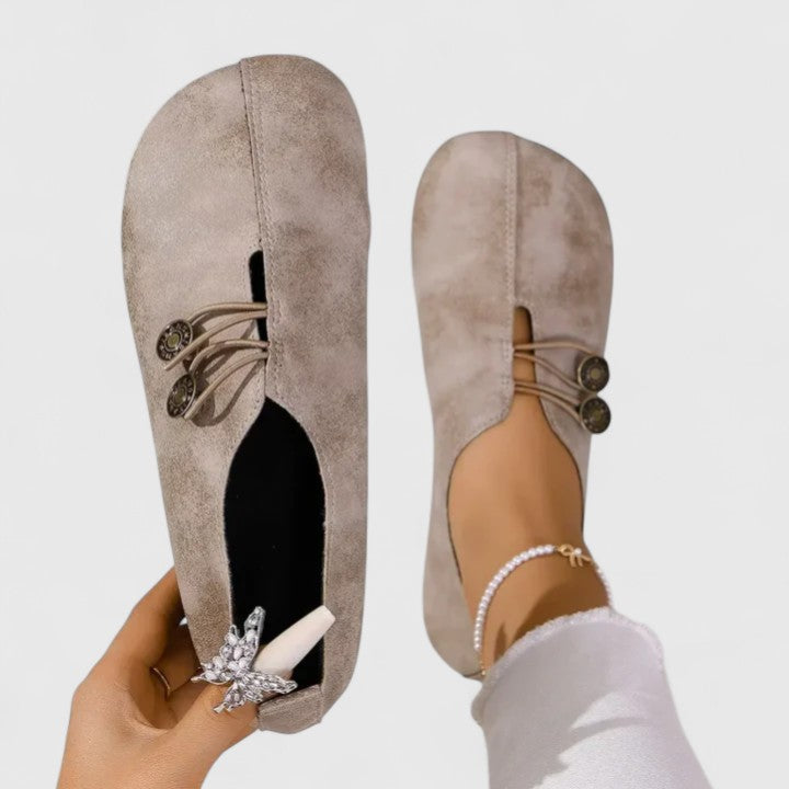 Georgina loafers in light brown, top and side view