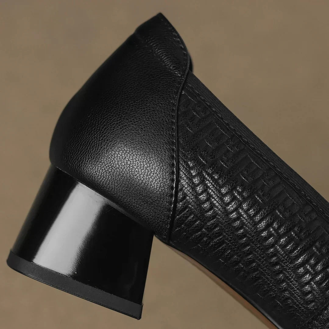 Novalisse heels in black, close-up of low block heel