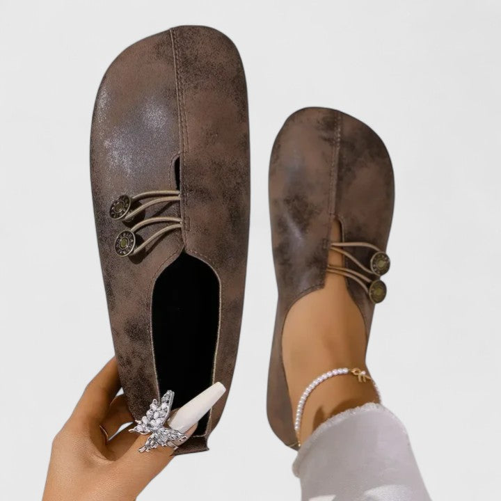 Georgina loafers in dark brown, top and side view