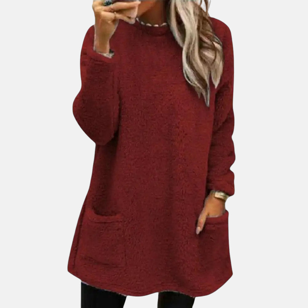 Emeris comfortable sweater in wine red, front view