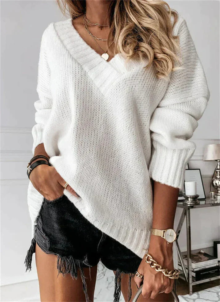 Veylinne knitted jumper in white, front view with ribbed hem