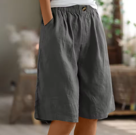 Diane comfort shorts in grey, front view with hand in side pocket