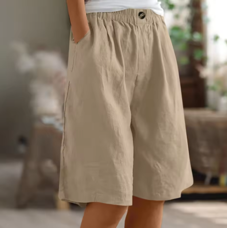 Diane comfort shorts in beige, front view on model