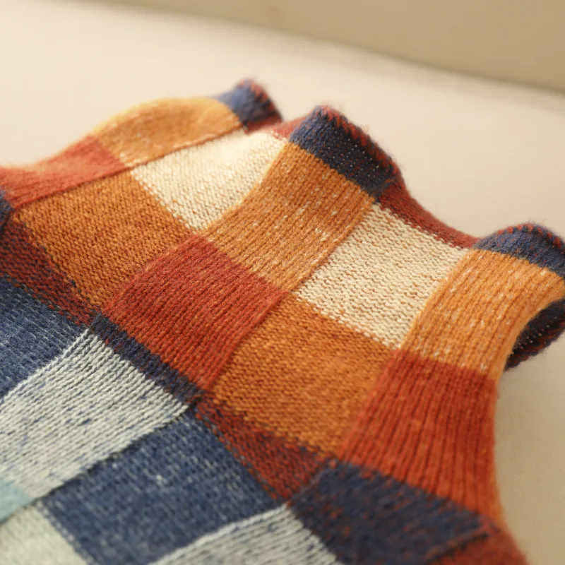 Selvianne checked knit sweater shoulder and collar detail, product view