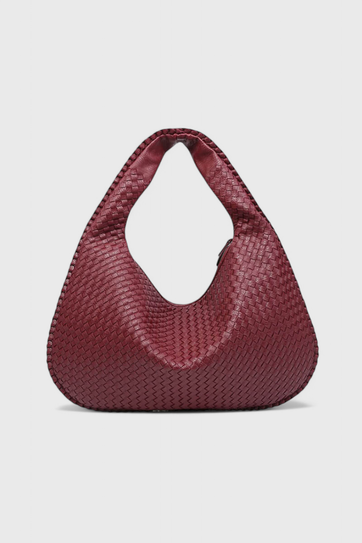 Tilly knitted shoulder bag in red wine, front view