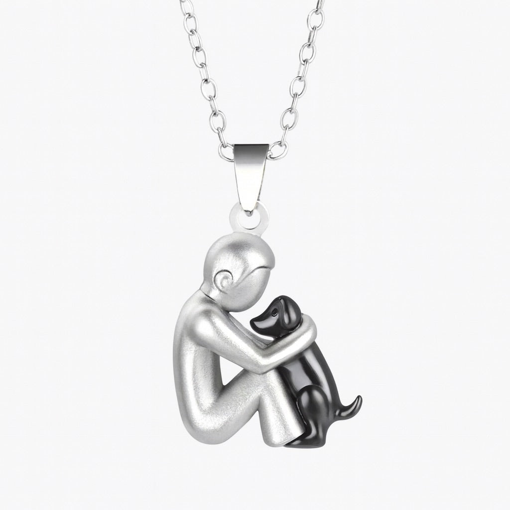Hug pendant necklace in silver with black dog on fine link chain