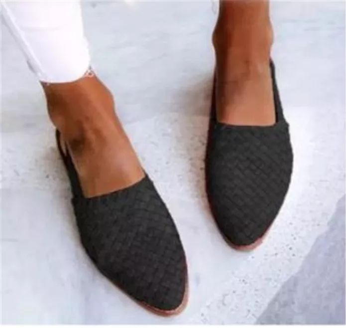 Ismeris woven loafers in black, worn top view