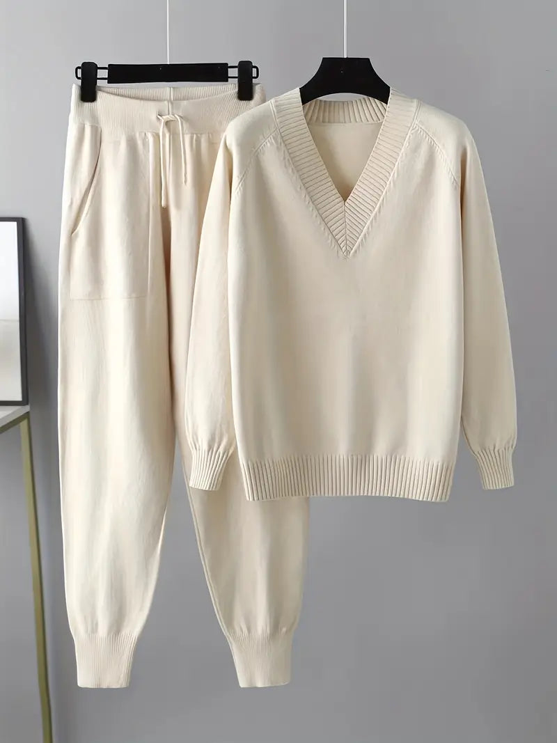 Evaris knitted two-piece set in cream, front view