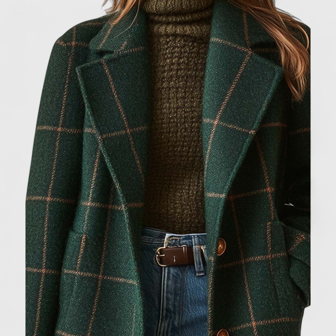 Izabela checked coat in dark green, close-up of notched lapel collar