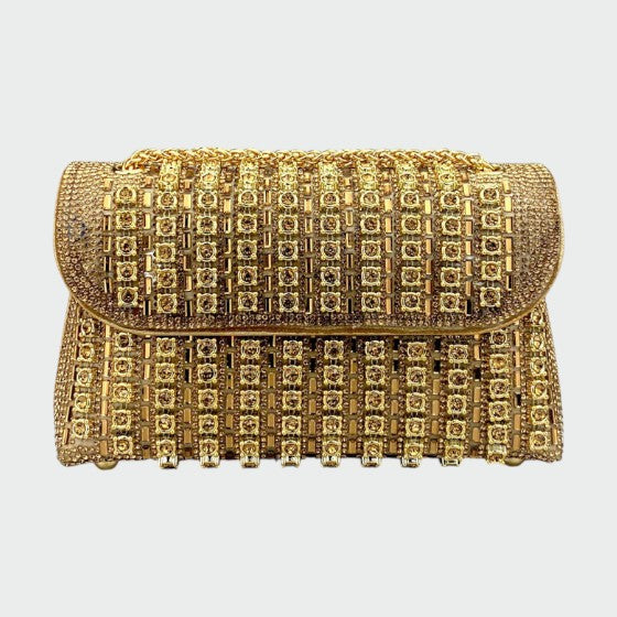 Laviera chain shoulder bag in gold, front view