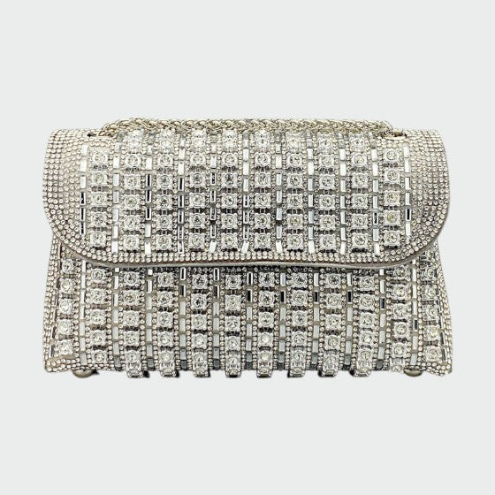 Laviera chain shoulder bag in silver, front view