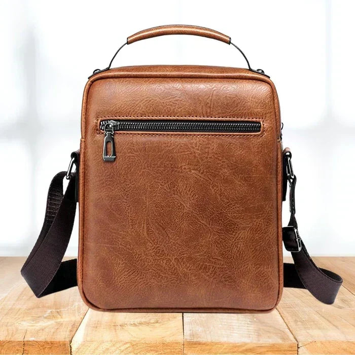 Ismeria shoulder bag in light brown, back view with rear zip pocket