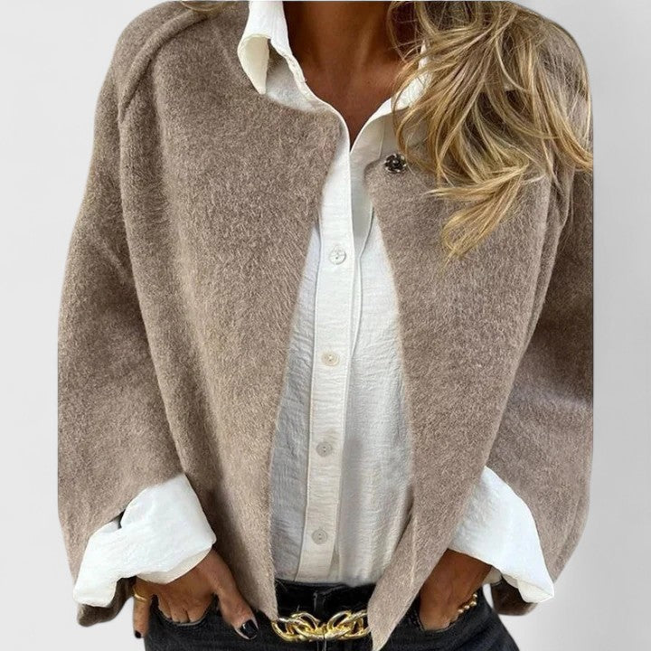 Mavis jacket in khaki, close-up of collar and statement buttons